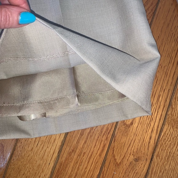 Beautiful suit - Picture 12 of 13